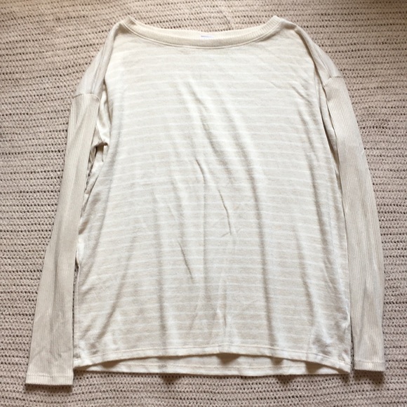 GAP Tops - ⭐️3/$15⭐️ Gap Softspun Long Sleeve Top